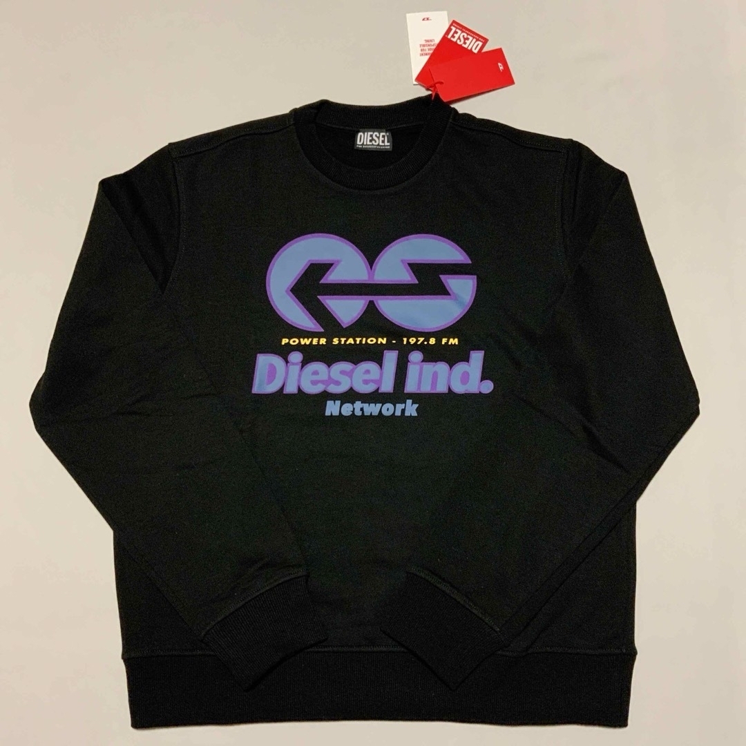 DIESEL(ディーゼル)の洗練されたデザインDIESEL　スウェット　S-Ginn-E1　ブラック　XXL メンズのトップス(スウェット)の商品写真