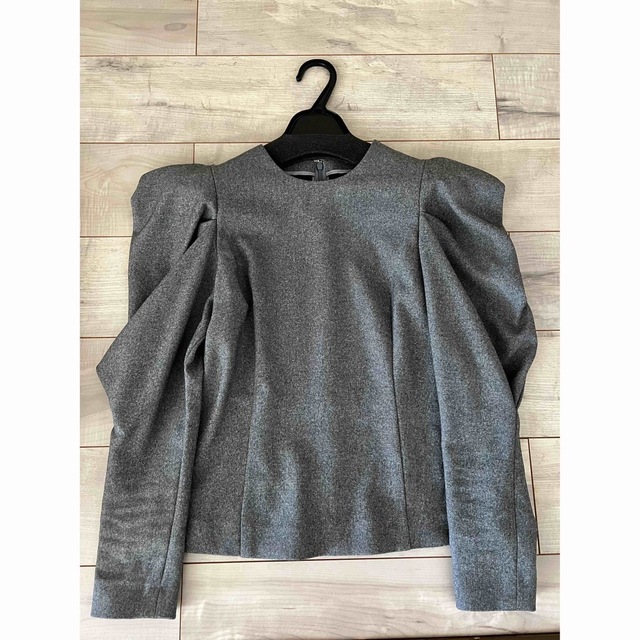 cygne シーニュ Manon とんがりパフtops 【予約】 51.0%OFF
