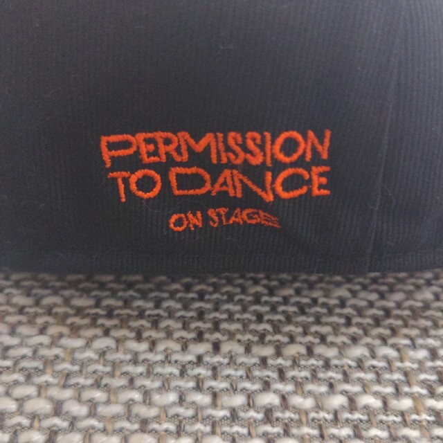 防弾少年団(BTS)(ボウダンショウネンダン)のＢTS　Permission dance 帽子 レディースの帽子(ハンチング/ベレー帽)の商品写真