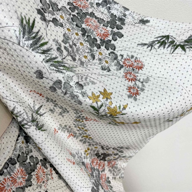絣『小紋』花々　正絹 k126 レディースの水着/浴衣(着物)の商品写真