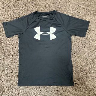 アンダーアーマー(UNDER ARMOUR)のアンダーアーマー  Tシャツ　ブラック(Tシャツ/カットソー)