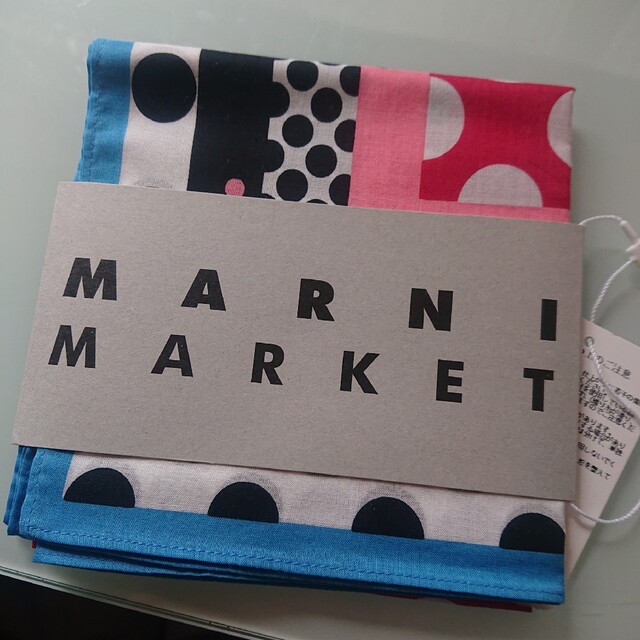 Marni(マルニ)のタグ付き★マルニ MARNI MARKET フラワーカフェ　スカーフ　バンダナ レディースのファッション小物(バンダナ/スカーフ)の商品写真