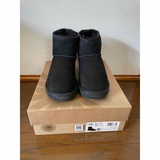 アグオーストラリア(UGG AUSTRALIA)のUGG classic mini US5  BLACK(ブーツ)