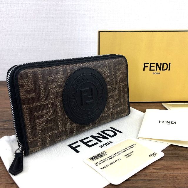 柔らかな質感の FENDI 未使用品 - FENDI ジップウォレット 276 7M0210