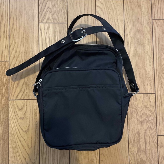 ショルダーバッグ☆即決価格☆ BLACK COMME des GARÇONS ショルダーバッグ