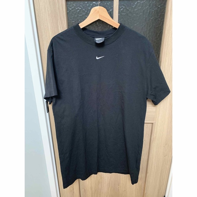 NIKE(ナイキ)のNIKE オーバーサイズTシャツワンピース　ブラック　ワンポイント スポーツ/アウトドアのランニング(ウェア)の商品写真