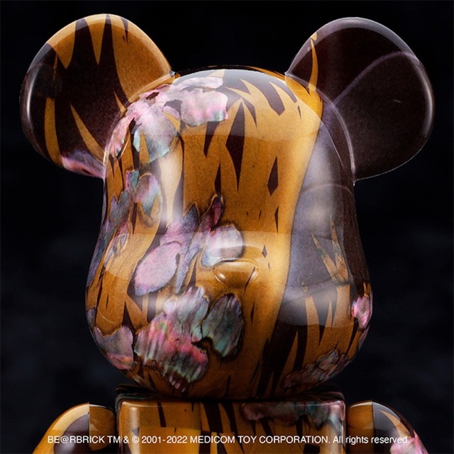 BE@RBRICK  尾形光琳 国宝「八橋蒔絵螺鈿硯箱」 100% & 400%