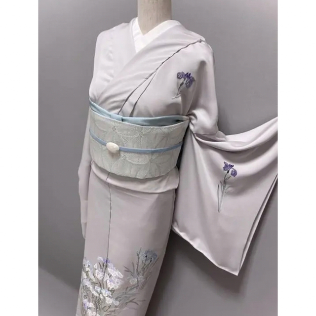 総手刺繍訪問着❣️【蘇州刺繍⭐️菖蒲】牡丹鼠色(やや灰みを 総手刺繍訪問着❣️【蘇州刺繍⭐️菖蒲】牡丹鼠色(やや灰みを
