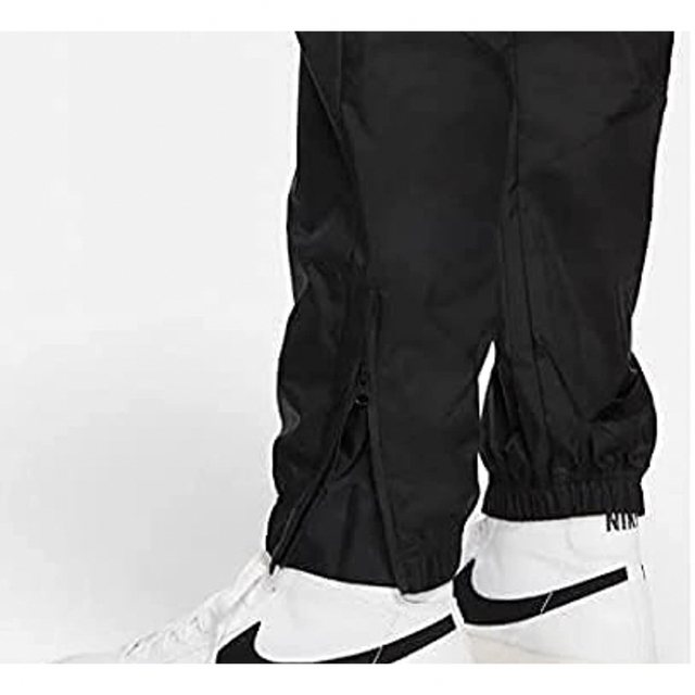 NIKE(ナイキ)のナイロンパンツ  メンズのパンツ(その他)の商品写真