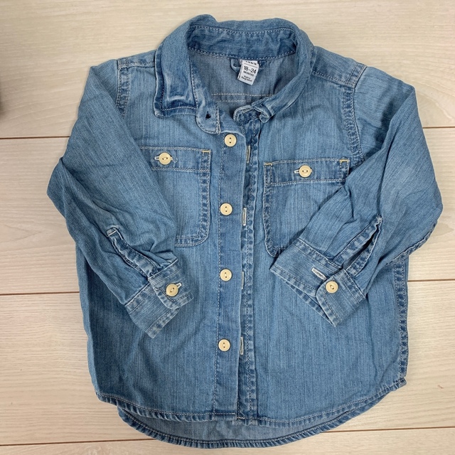 GAP(ギャップ)のgap デニムシャツ キッズ/ベビー/マタニティのキッズ服男の子用(90cm~)(ブラウス)の商品写真