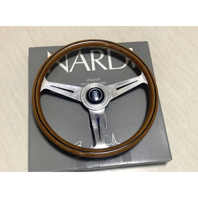 【NARDI Classic】36.5Φ ウッドステアリング　即決大歓迎