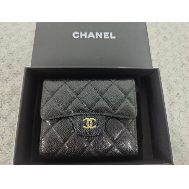 CHANEL マトラッセ キャビアスキン 折り財布（シャネル(CHANEL