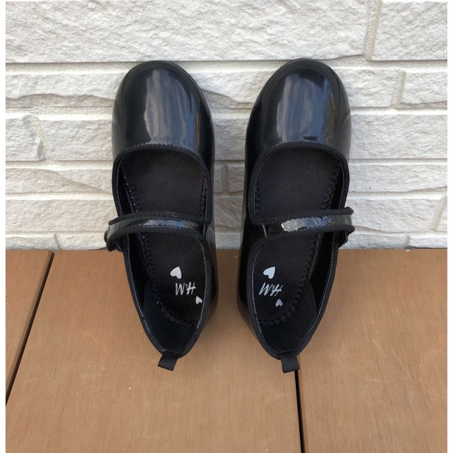 H&M(エイチアンドエム)のフォーマルシューズ　 キッズ/ベビー/マタニティのキッズ靴/シューズ(15cm~)(フォーマルシューズ)の商品写真