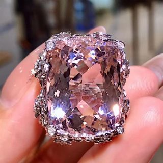 天然モルガナイト  ダイヤ  リング 38.62ct k18 ¥(リング(指輪))