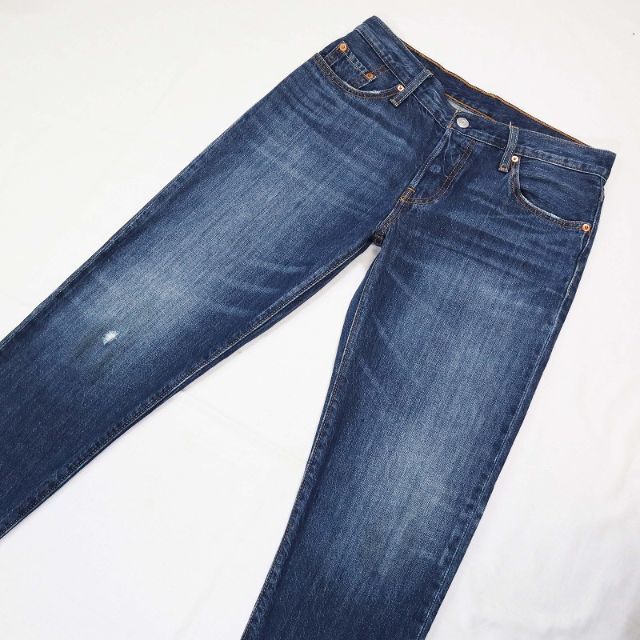 Levi's(リーバイス)のリーバイス501CT カスタマイズド＆テーパード ダメージ加工 カットオフデニム レディースのパンツ(デニム/ジーンズ)の商品写真