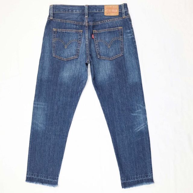 Levi's(リーバイス)のリーバイス501CT カスタマイズド＆テーパード ダメージ加工 カットオフデニム レディースのパンツ(デニム/ジーンズ)の商品写真