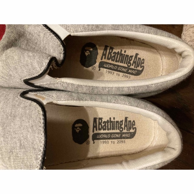 A BATHING APE(アベイシングエイプ)のA BATHING APE エイプ 刺繍 スリッポン スニーカー 22.5 レディースの靴/シューズ(スニーカー)の商品写真