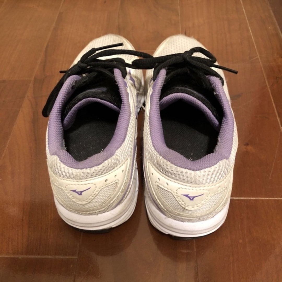 MIZUNO(ミズノ)のランニングシューズ　22.5センチ レディースの靴/シューズ(その他)の商品写真