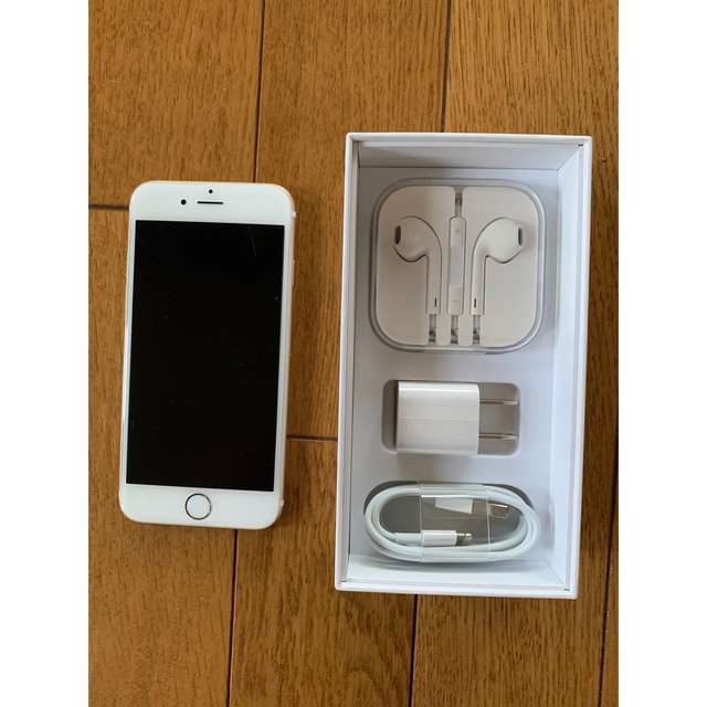 Apple(アップル)のApple iPhone6 64G ゴールド　他付属品 スマホ/家電/カメラのスマートフォン/携帯電話(スマートフォン本体)の商品写真