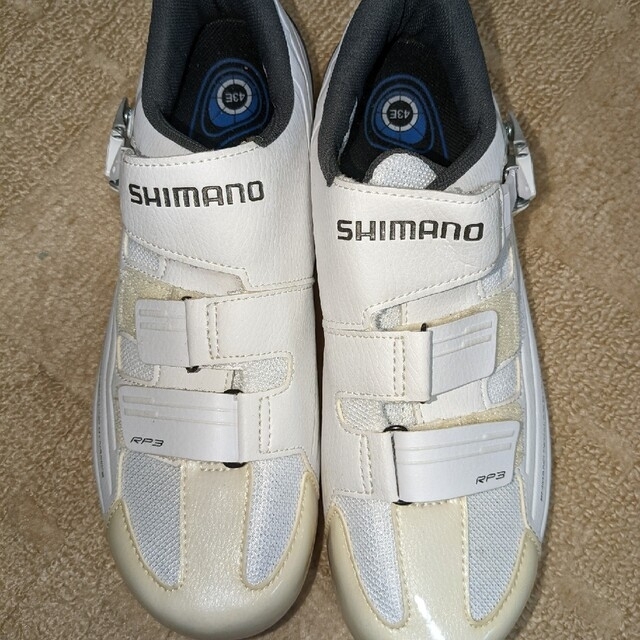 SHIMANO(シマノ)のシマノRP3　SPD-SL/SPD ワイド 43(27.2cm)　白 スポーツ/アウトドアの自転車(ウエア)の商品写真