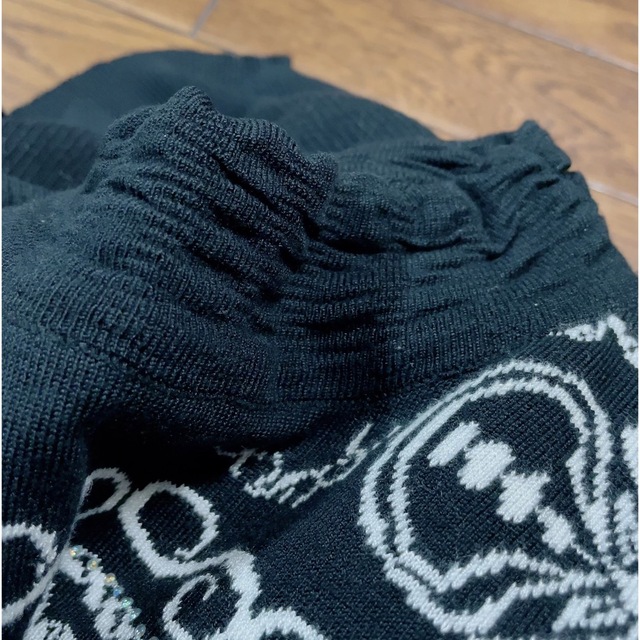 【セレクト】幾何学刺繍◆上質ブラック系ハイネックリブニット レディースのトップス(ニット/セーター)の商品写真