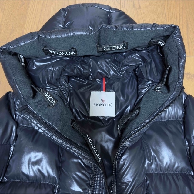 MONCLER モンクレール　ダウン