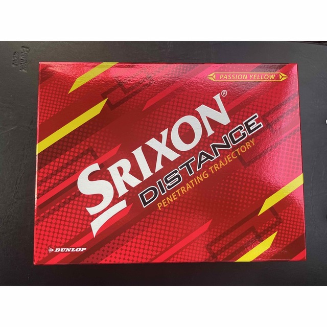 Srixon(スリクソン)のスリクソン　ディスタンス　ゴルフボール黄色 チケットのスポーツ(ゴルフ)の商品写真