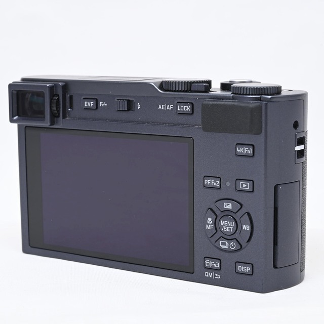 LEICA(ライカ)のLEICA C-LUX ミッドナイトブルー スマホ/家電/カメラのカメラ(コンパクトデジタルカメラ)の商品写真