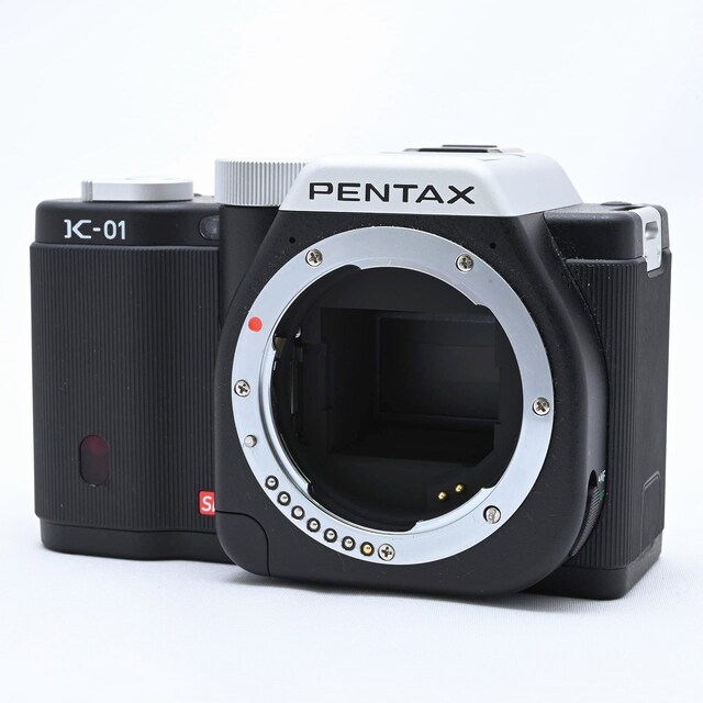 PENTAX(ペンタックス)のPENTAX K-01 レンズキット ブラック スマホ/家電/カメラのカメラ(ミラーレス一眼)の商品写真