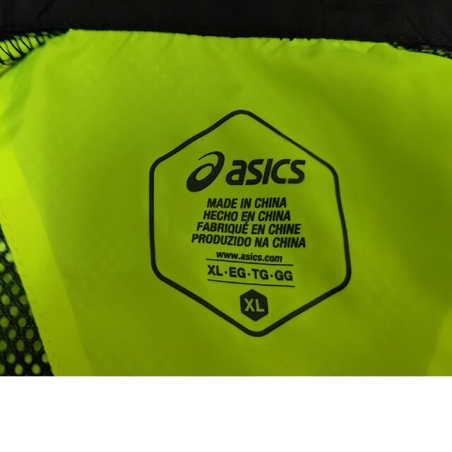 asics(アシックス)のアシックス　ウインドブレーカー　上着 スポーツ/アウトドアのランニング(ウェア)の商品写真