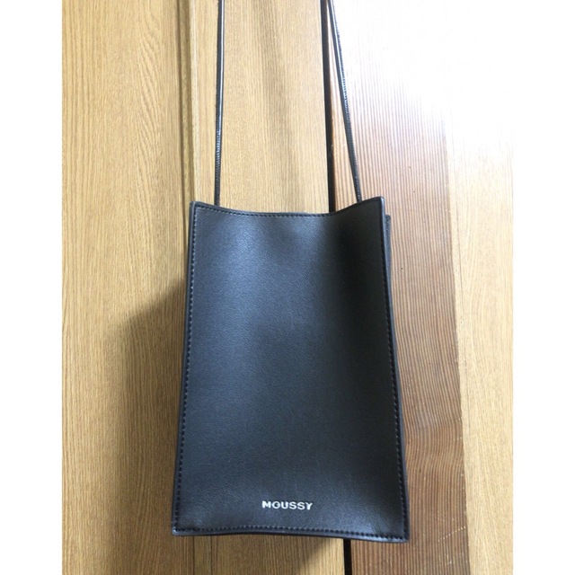 moussy(マウジー)の美品　moussy ショルダーバッグ レディースのバッグ(ショルダーバッグ)の商品写真