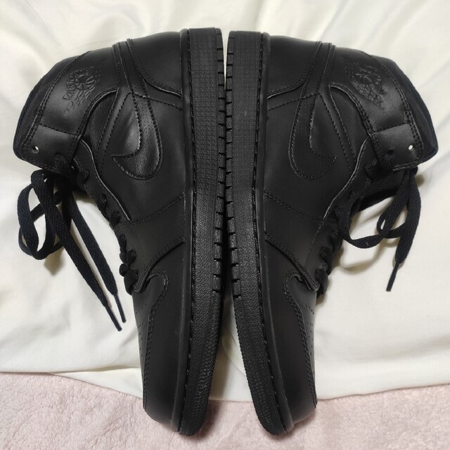 NIKE(ナイキ)の超美品★NIKE AIR JORDAN 1 MID BLACK★27cm メンズの靴/シューズ(スニーカー)の商品写真