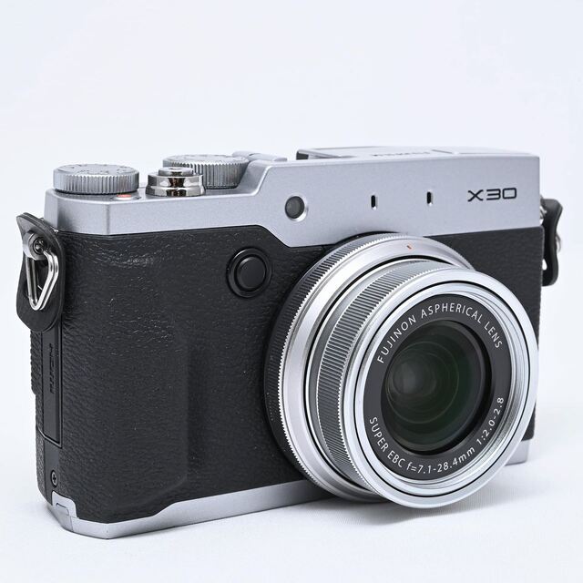 FUJIFILM X30 シルバー FUJIFILM X30 シルバー