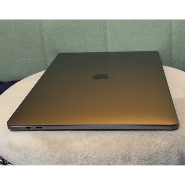 Mac (Apple)(マック)のMacBook Pro 15inch i7 16GB 2TB GB 2017  スマホ/家電/カメラのPC/タブレット(ノートPC)の商品写真