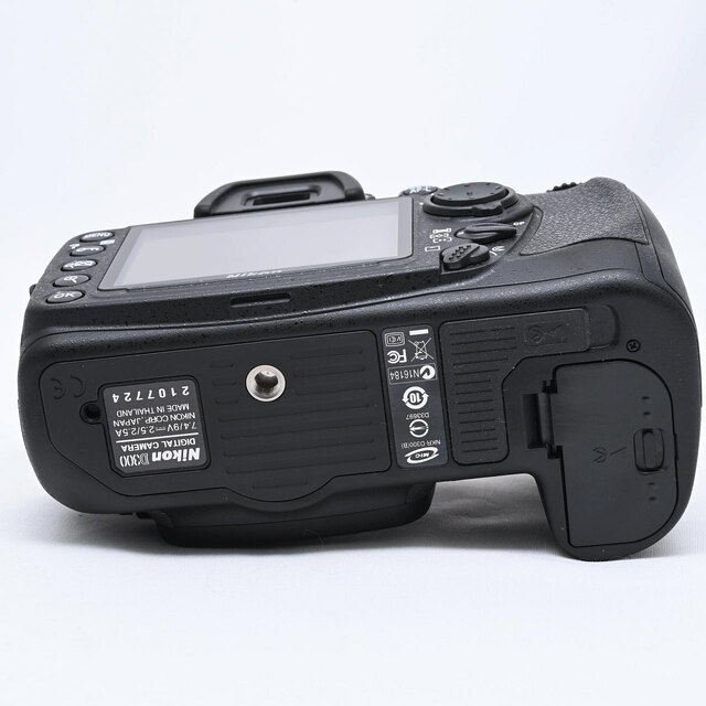 Nikon(ニコン)のNikon D300 ボディ スマホ/家電/カメラのカメラ(デジタル一眼)の商品写真