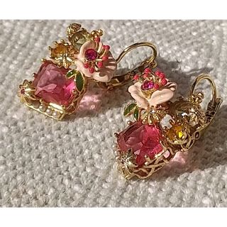 レネレイド(Les Nereides)のLes Nereides(レネレイド)お花のピアス(ピアス)