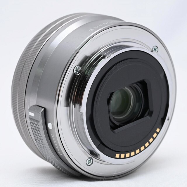 SONY(ソニー)のE PZ 16-50mm F3.5-5.6 OSS シルバー SELP1650 スマホ/家電/カメラのカメラ(レンズ(ズーム))の商品写真