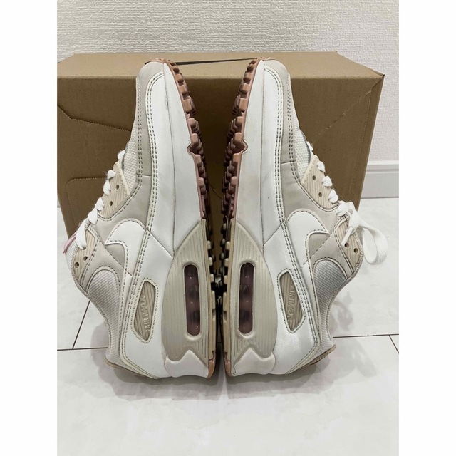 NIKE(ナイキ)のナイキスニーカー　NIKE AIR MAX エアマックス　24センチ　レディース レディースの靴/シューズ(スニーカー)の商品写真