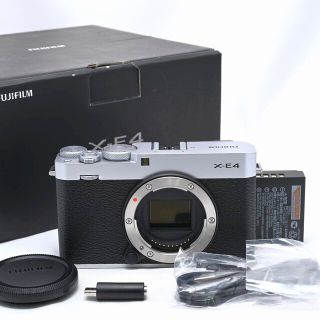フジフイルム(富士フイルム)のFUJIFILM X-E4 ボディ シルバー(ミラーレス一眼)