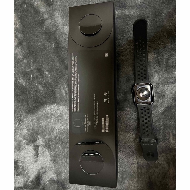 Apple Watch(アップルウォッチ)のApple Watch SE Nike 40mm 本体 メンズの時計(腕時計(デジタル))の商品写真