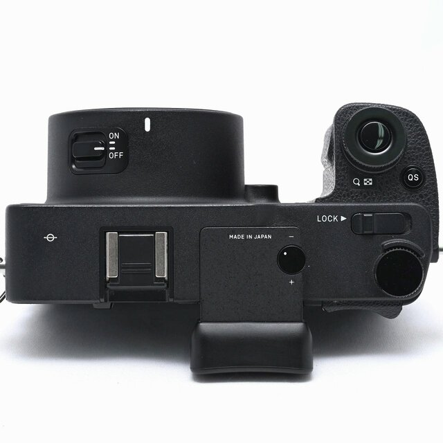 SIGMA - SIGMA sd Quattro Hの通販 by Flagship Camera SIGMA - SIGMA sd Quattro Hの通販 by Flagship Camera