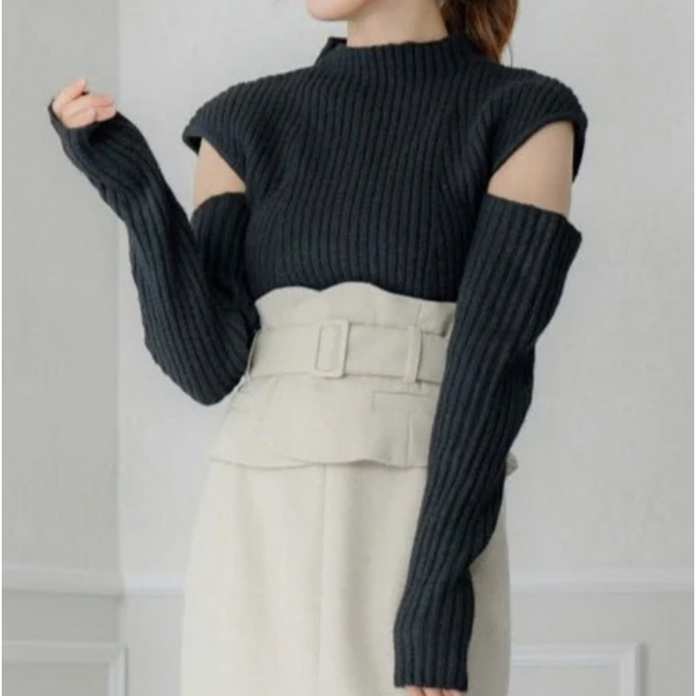 MISTREASS Cutting Sleeve Rib Knit Top