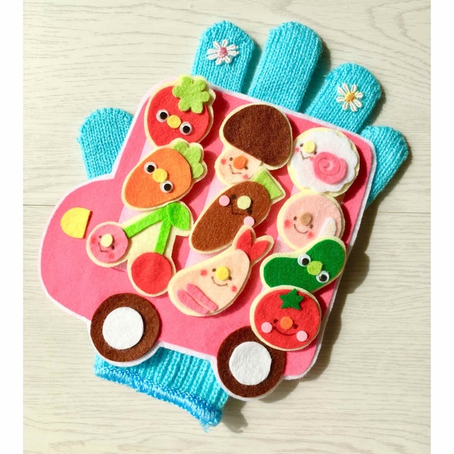 手袋シアター☆yoco☆様専用 キッズ/ベビー/マタニティのおもちゃ(知育玩具)の商品写真