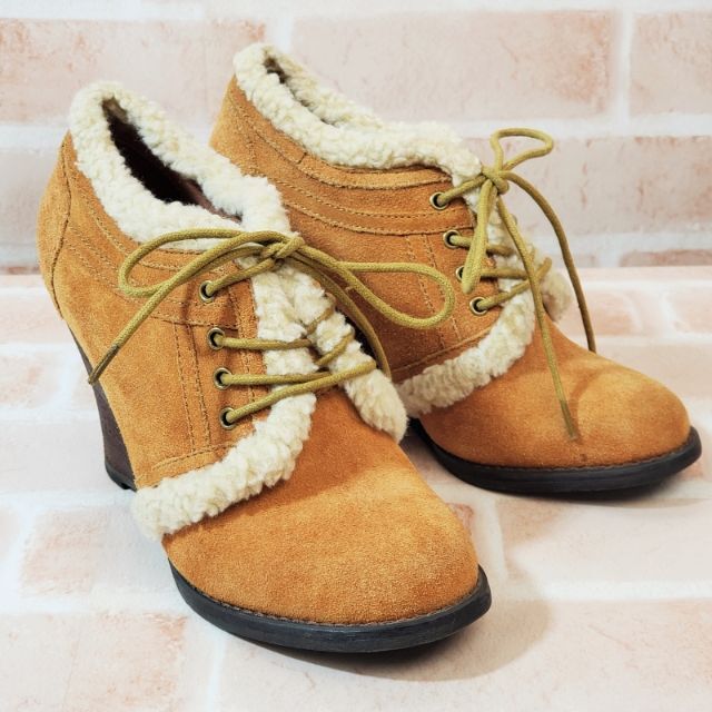 JEFFREY CAMPBELL(ジェフリーキャンベル)の美品 ジェフリーキャンベル☆スエードレザー レースアップブーティ 37 レディースの靴/シューズ(ブーティ)の商品写真