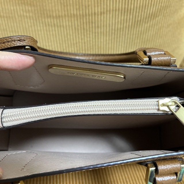 Michael Kors(マイケルコース)のマイケルコース　ショルダーバッグ　ブラウン レディースのバッグ(ショルダーバッグ)の商品写真