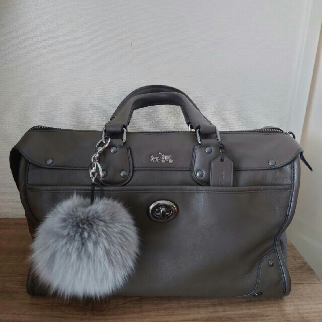 美品⭐コーチ♪2wayショルダーバッグ♪ボストン♪GUCCI、セリーヌ好きな方バッグ