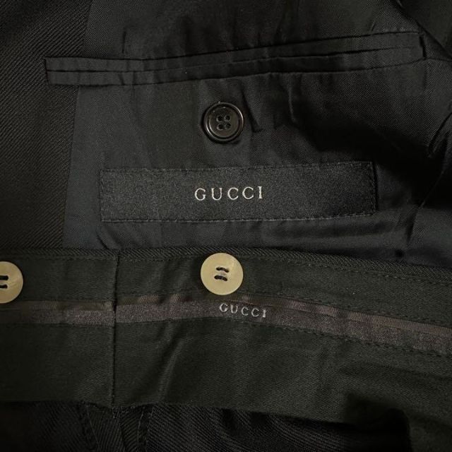 Gucci(グッチ)の515 美品　グッチ　セットアップ　黒　2XL相当　3B メンズのスーツ(セットアップ)の商品写真