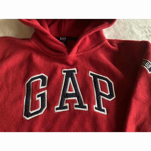 GAP Kids(ギャップキッズ)のGAPkids フリースパーカー キッズ/ベビー/マタニティのキッズ服男の子用(90cm~)(ジャケット/上着)の商品写真