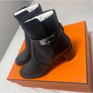 エルメス ショートブーツの通販 300点以上 | Hermesを買うならラクマ エルメス ショートブーツの通販 300点以上 | Hermesを買うならラクマ