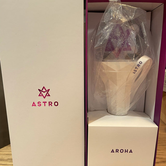 ASTRO(アストロ)のASTRO ロボン ペンライト  エンタメ/ホビーのCD(K-POP/アジア)の商品写真